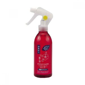 KUMANO COSME – Shikioriori Tsubaki Camellia Oil Hair Essence Water – 250ml